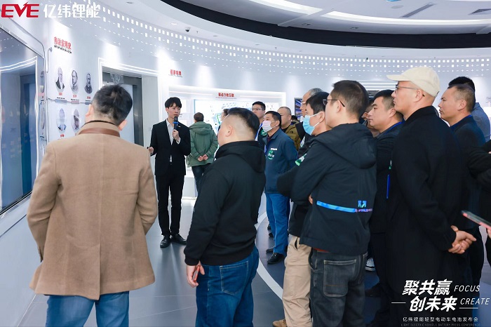 展廳參觀.png