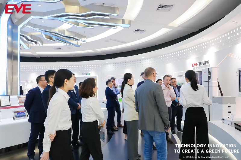 展廳參觀.jpg